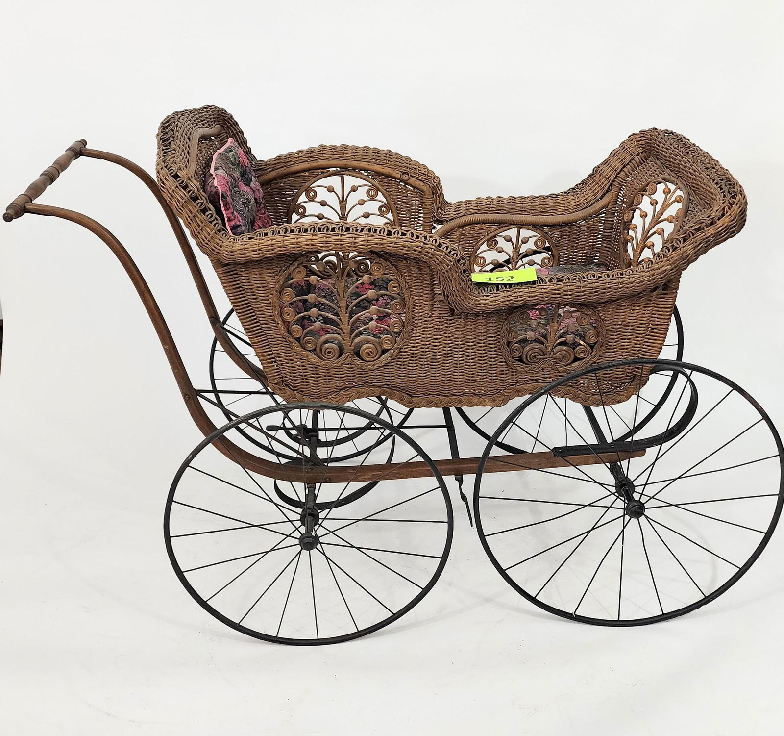 FANCY VICTORIAN WICKER BABY CARRIAGE (1 of 8)