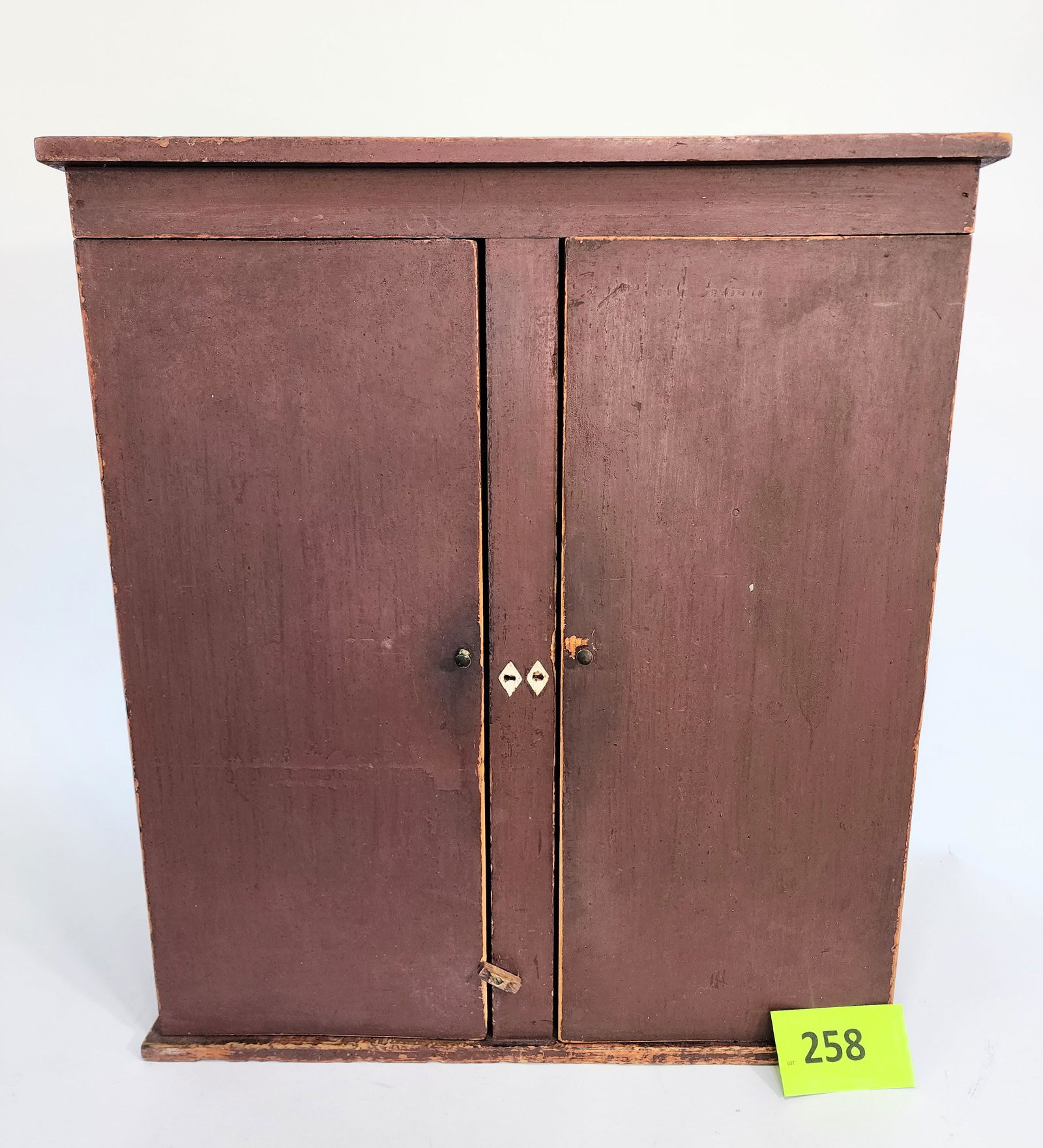 HANGING CUPBOARD (1 of 8)