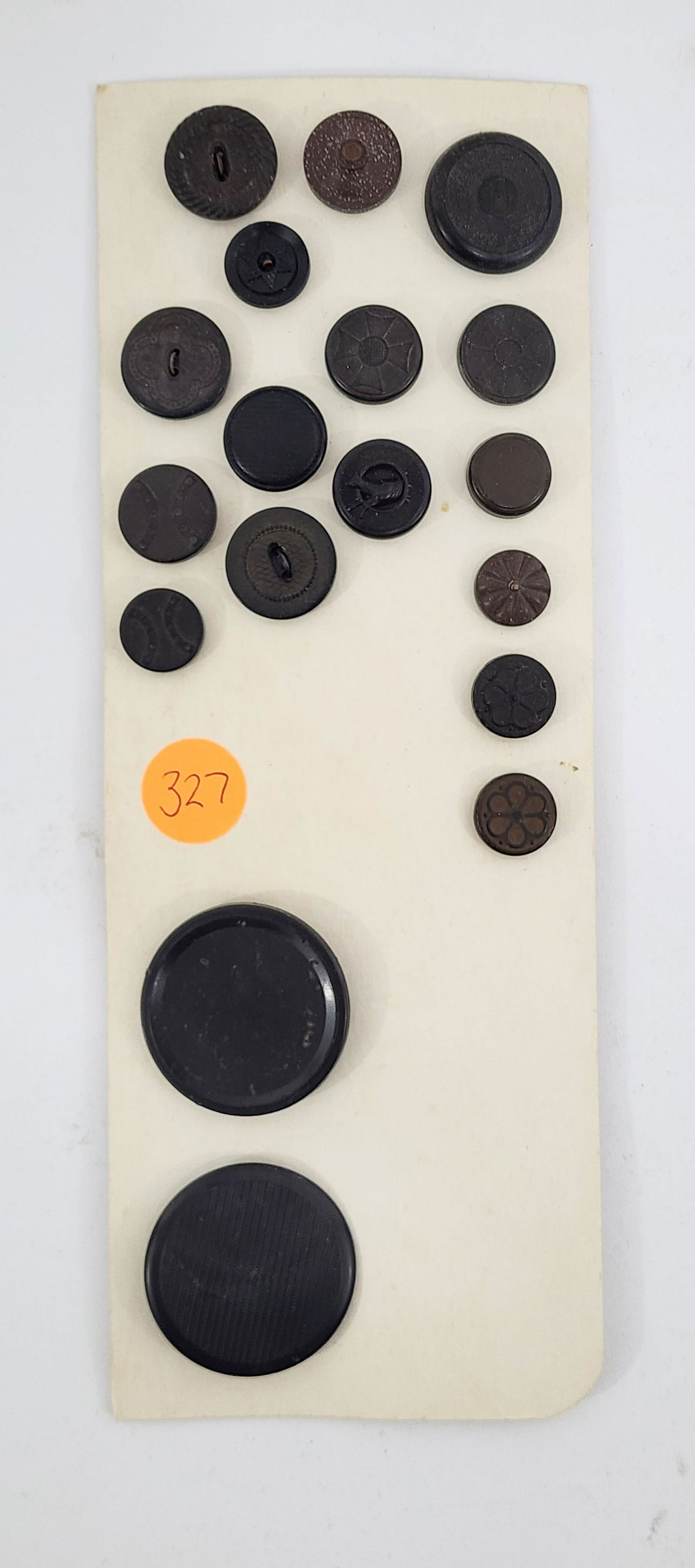 CARD OF GOODYEAR RUBBER BUTTONS (1 of 2)