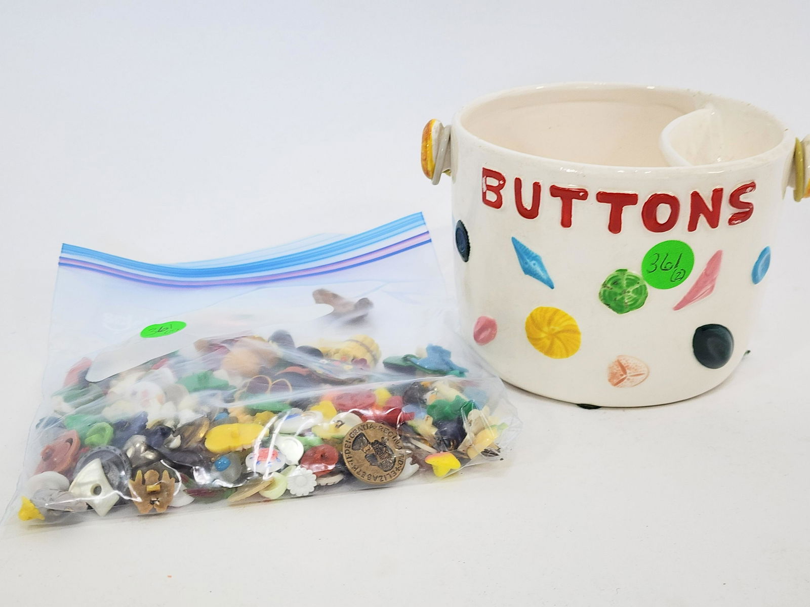 GROUP OF BUTTONS AND BUTTON BUCKET (1 of 2)