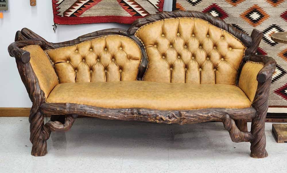 LODGE-STYLE SOFA (1 of 4)