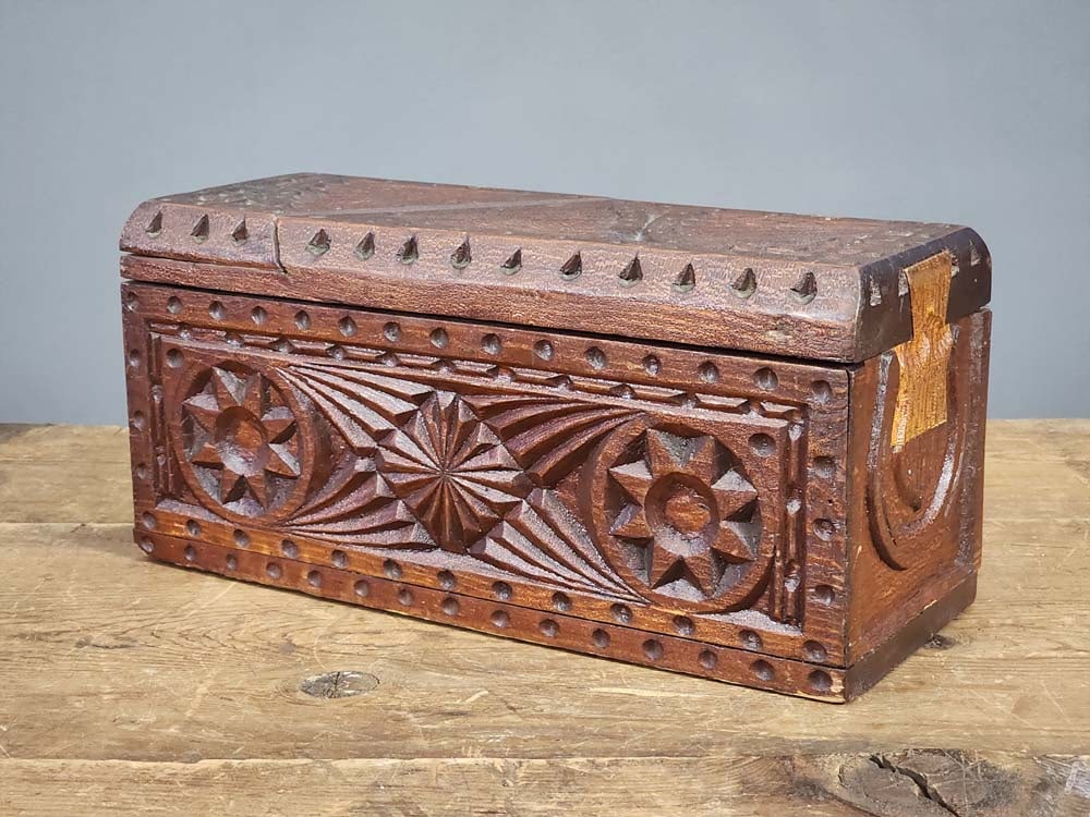 FOLK ART PUZZLE BOX (1 of 5)