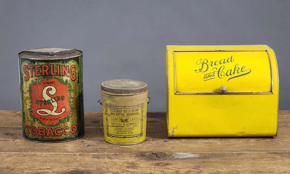 ADVERTISING TINS AND BREADBOX (1 of 4)