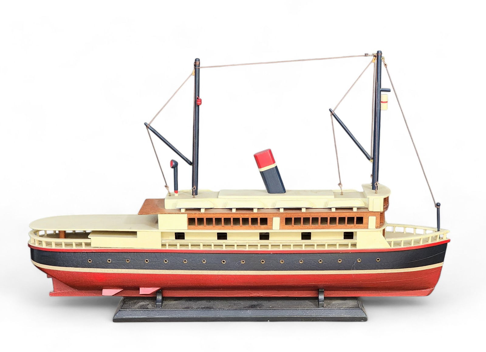 GREAT LAKES STEAMER MODEL (1 of 5)