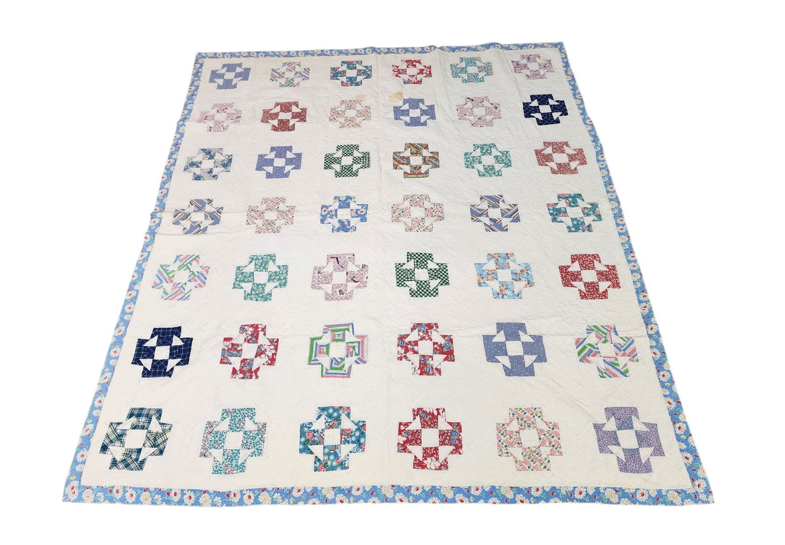 T-BLOCK VARIATION PIECED QUILT (1 of 5)