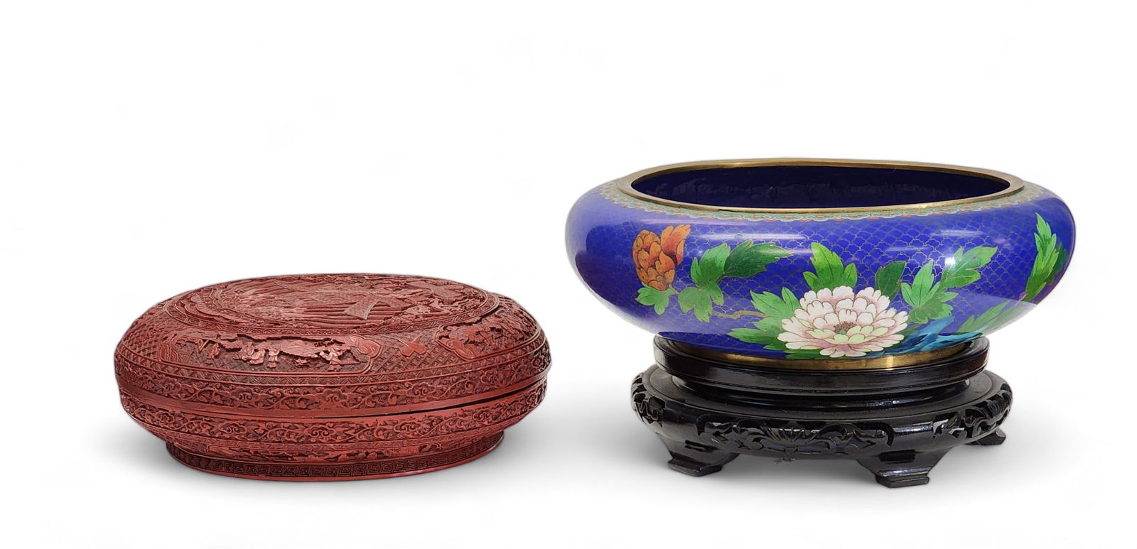 TWO CHINESE BOWLS (1 of 7)