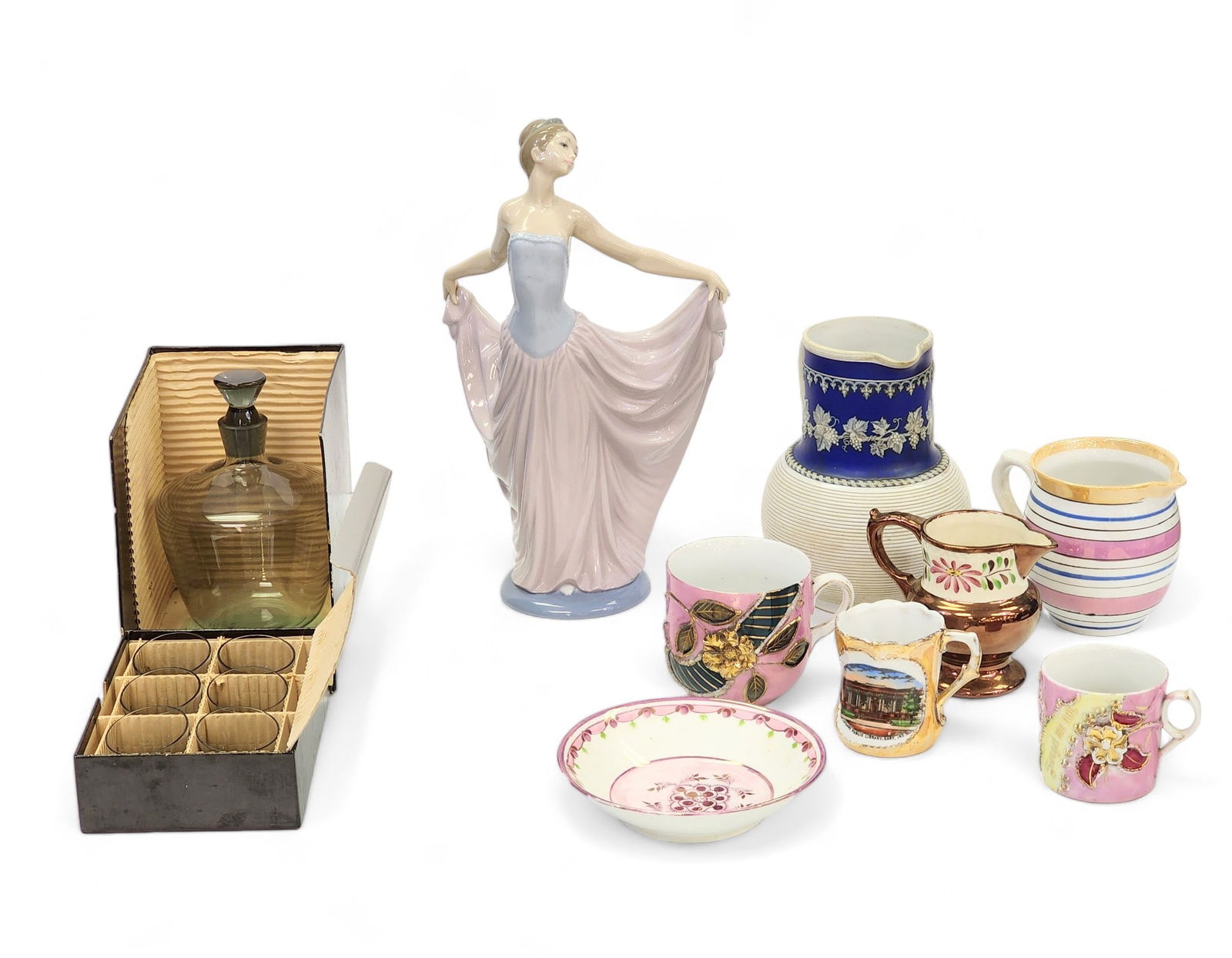 COLLECTION OF CERAMICS AND GLASS (1 of 5)