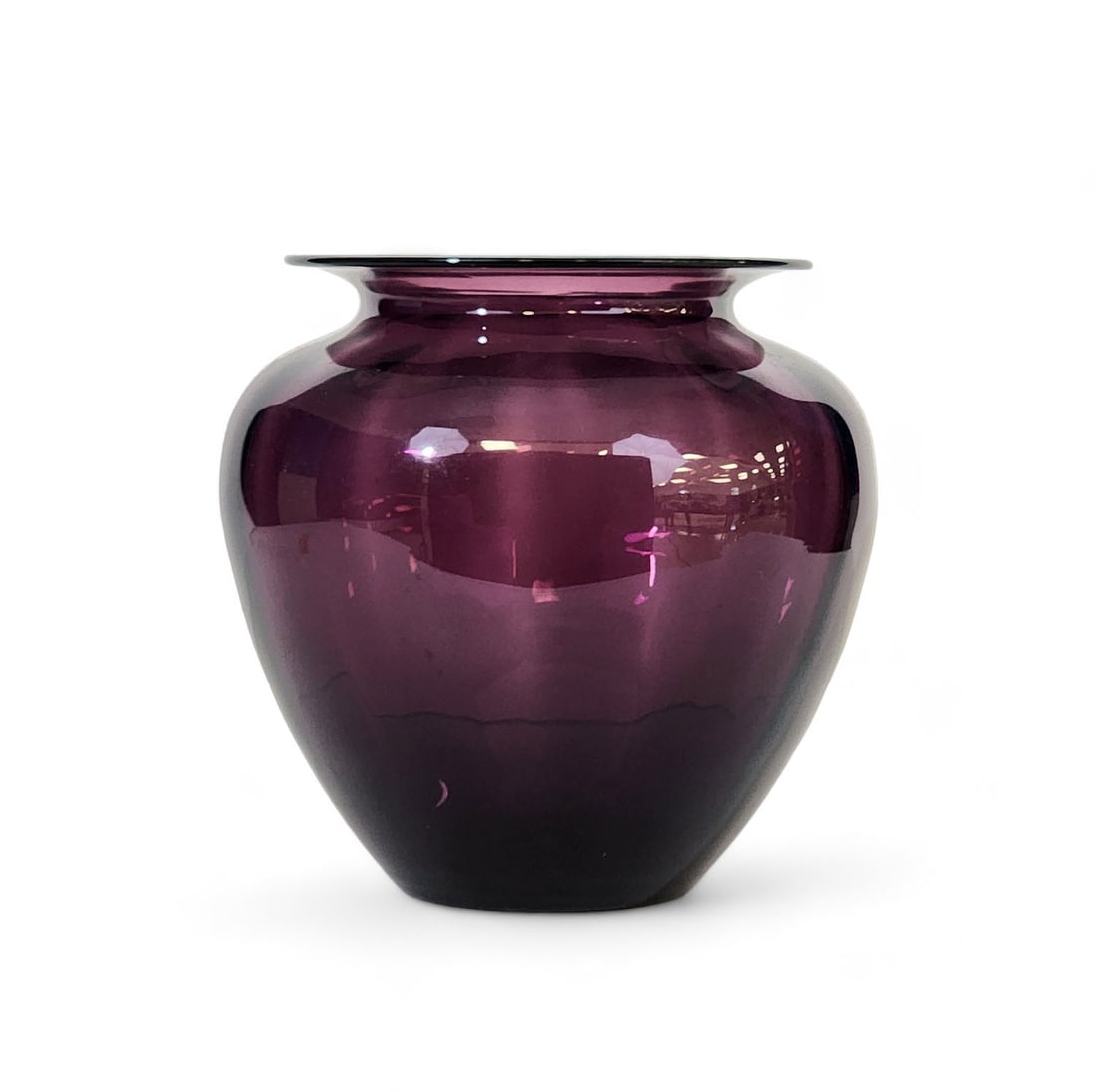 AMETHYST GLASS VASE. (1 of 4)