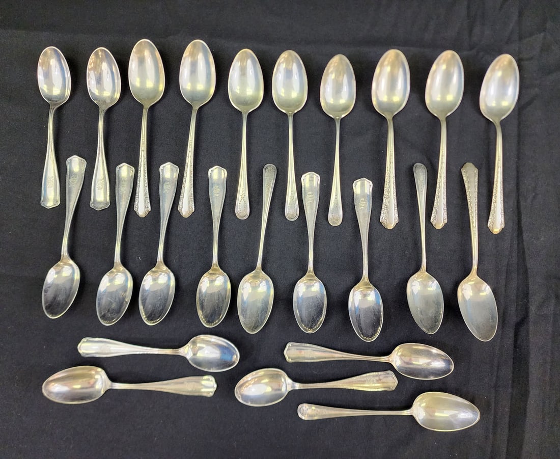 COLLECTION OF MISCELLANEOUS STERLING SILVER SPOONS (1 of 5)