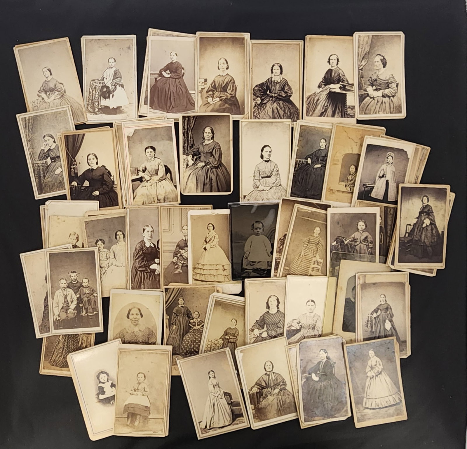 GROUP OF CDV PHOTOGRAPHS: Late 19th century. Approximately 80, most with no photographers' stamps.