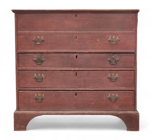 QUEEN ANNE MULE CHEST