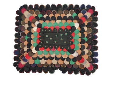 FOLKSY LAMB'S TONGUE RUG