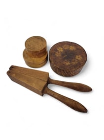 GROUP OF WOODENWARE