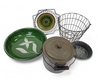 COLLECTION OF CONTAINERS AND SERVING DISHES