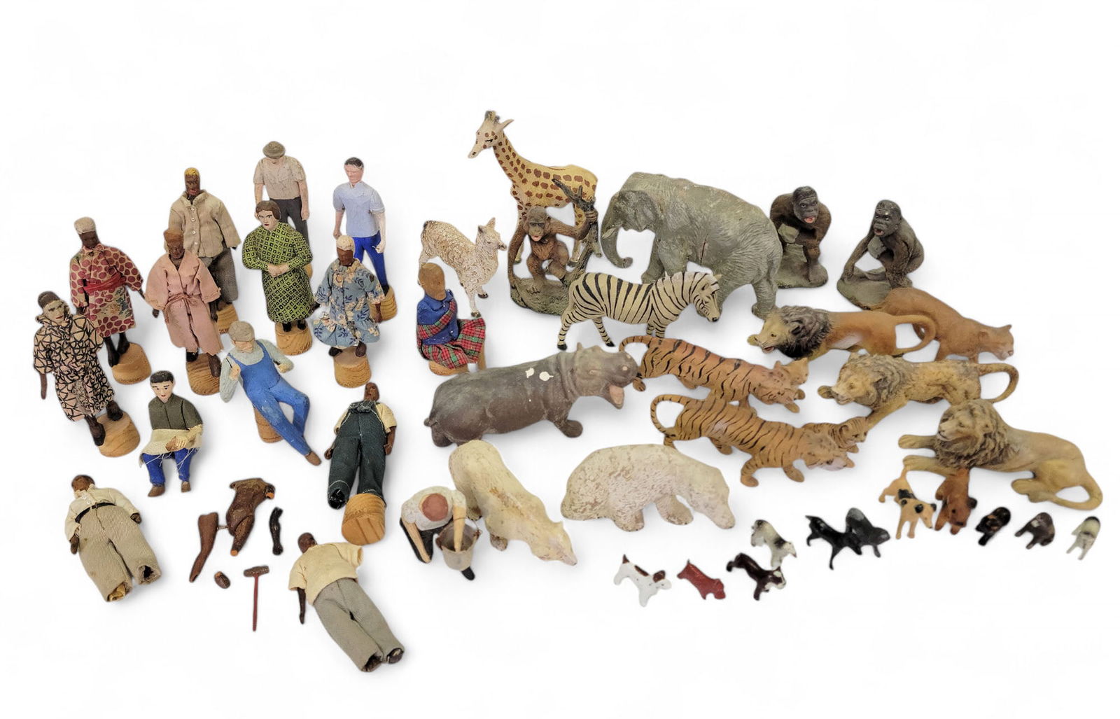 COLLECTION OF MODEL CIRCUS AND ANIMALS (1 of 7)