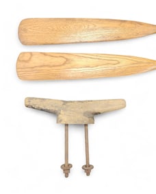 PAIR OF OARS AND A CLEAT