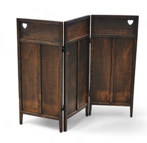 MINIATURE ARTS AND CRAFTS ROOM DIVIDER