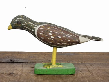 CARVED BIRD BY JOHN "OKEY" CANFIELD (OHIO, 20TH CENTURY)