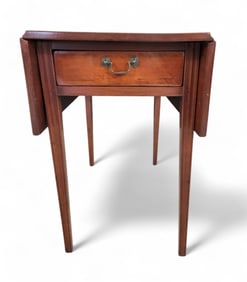 FEDERAL PEMBROKE TABLE