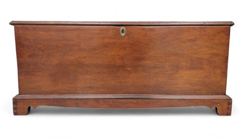 BLANKET CHEST