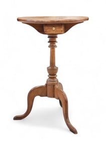 CHIPPENDALE CANDLESTAND