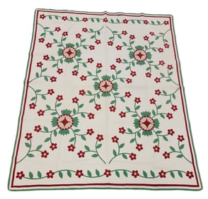 FLORAL APPLIQUE QUILT
