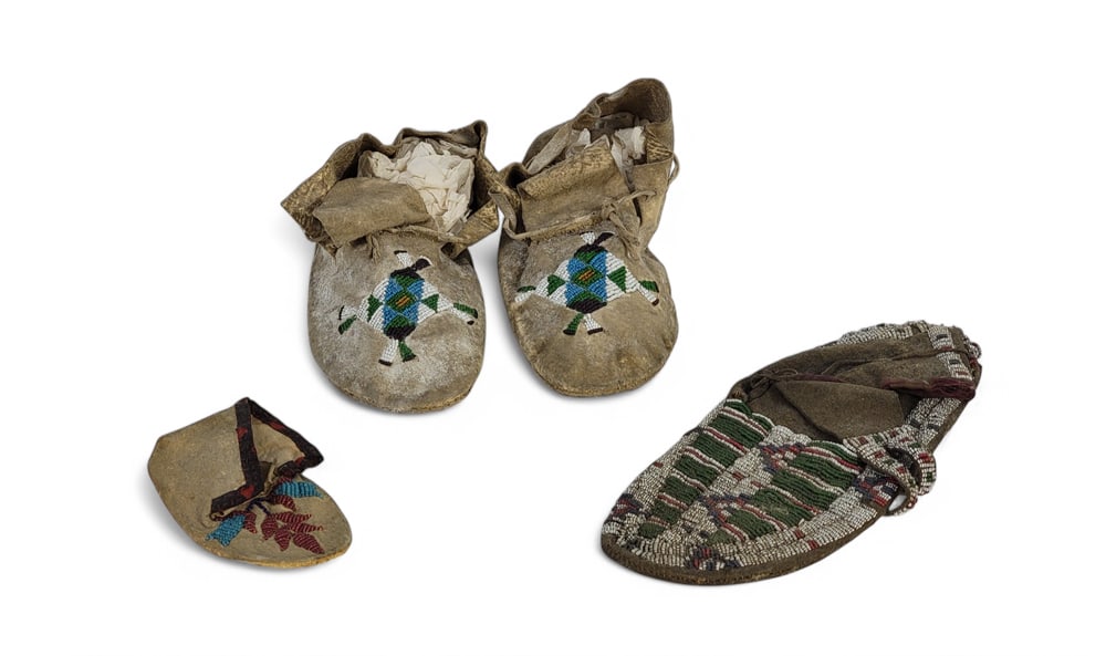 FOUR NATIVE AMERICAN BEADED MOCCASINS (1 of 7)