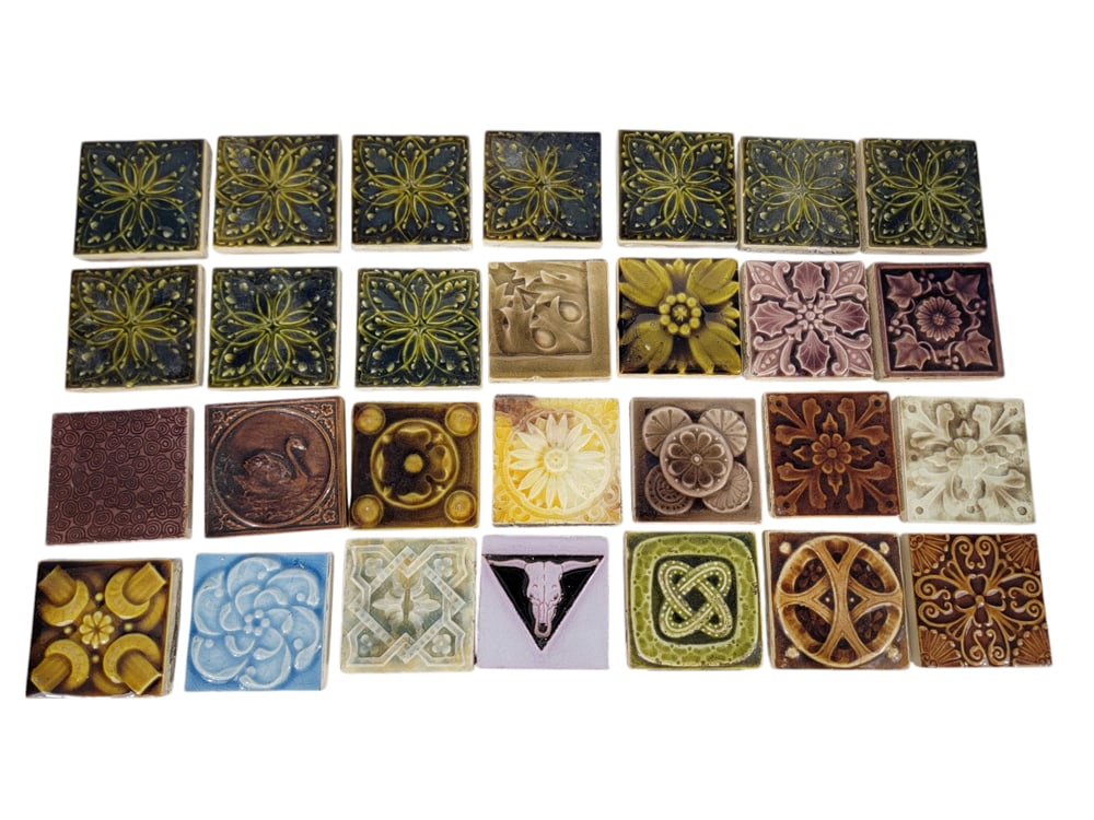 LARGE GROUP OF SMALL DECORATIVE TILES (1 of 1)