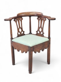 CHIPPENDALE CORNER CHAIR