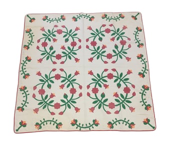 FLORAL APPLIQUE QUILT