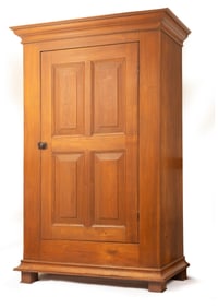 ZOAR, OHIO WARDROBE OR SCHRANK