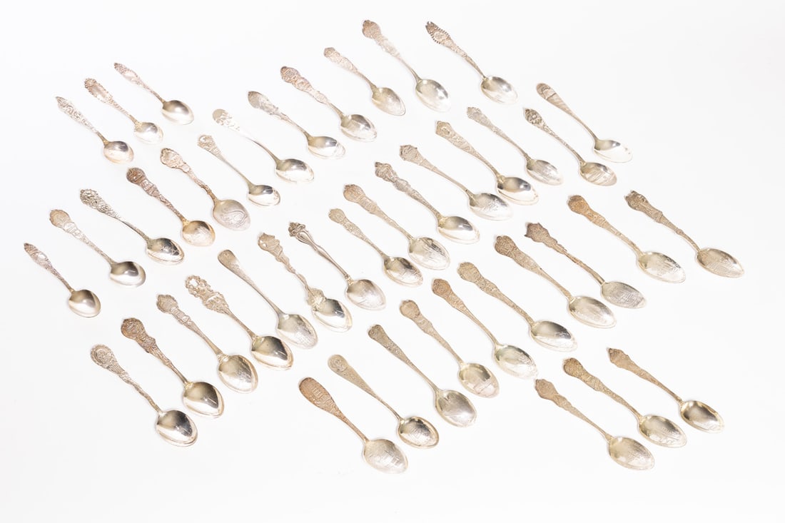 LARGE COLLECTION OF STERLING SILVER SOUVENIR SPOONS (1 of 10)