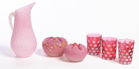 COLLECTION OF ART GLASS