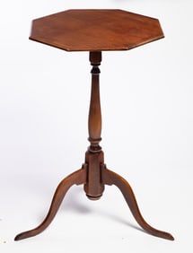 CHIPPENDALE-STYLE CANDLESTAND