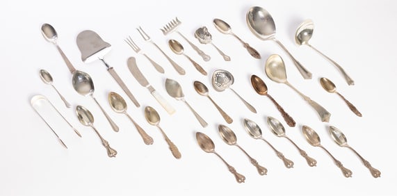 GROUP OF MISCELLANEOUS STERLING SILVER FLATWARE