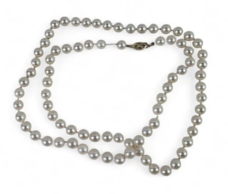 VINTAGE PEARL NECKLACE WITH GOLD CLASP