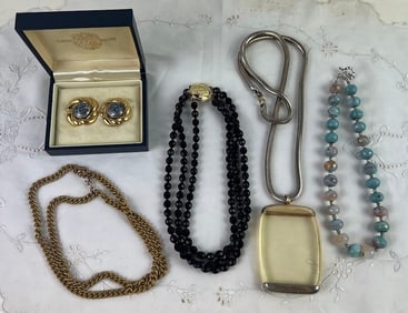 FIVE PIECES DESIGNER VINTAGE JEWELRY