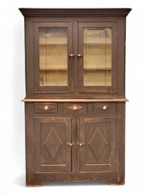 WISCONSIN STEPBACK CUPBOARD