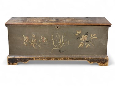 DECORATED BLANKET CHEST