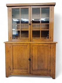 STEPBACK CUPBOARD