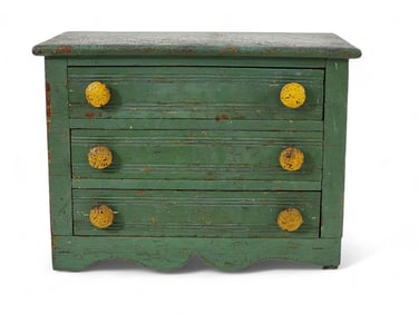 PAINTED DOLL'S CHEST