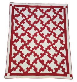 "DRUNKARD'S PATH" QUILT