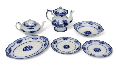 COLLECTION OF ENGLISH BLUE AND WHITE CHINA