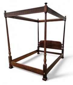 CHIPPENDALE-STYLE MAHOGANY FOUR-POSTER BED