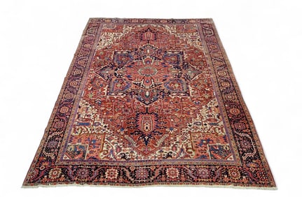 ROOM-SIZE HERIZ ORIENTAL RUG