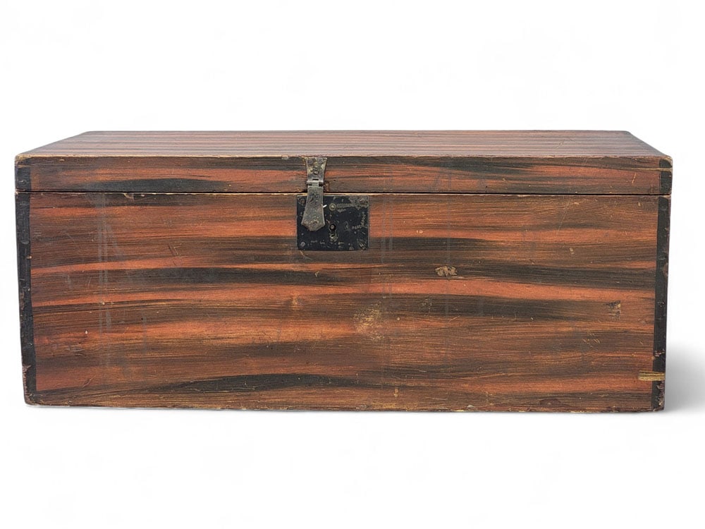 MAINE GRAIN-PAINTED CHEST (1 of 7)