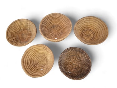 GOOD GROUP OF RYE STRAW BASKETS