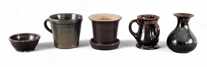 SIX PIECES OF EARLY POTTERY