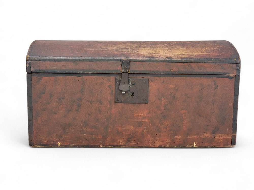 DECORATED DOME-TOP BOX (1 of 6)