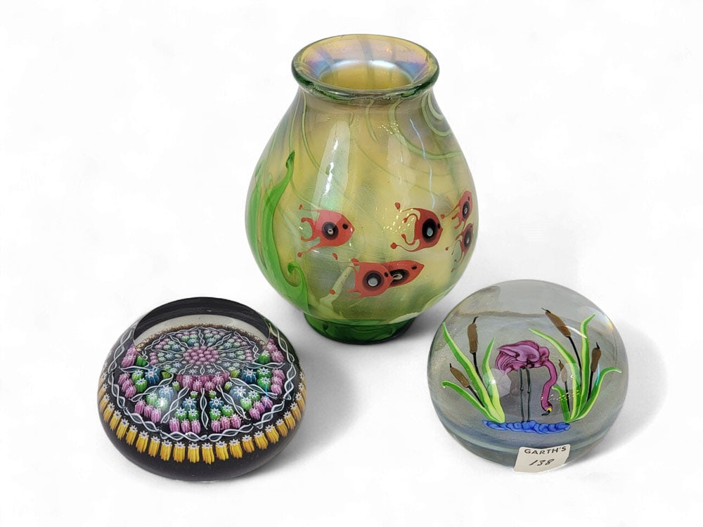 THREE PIECES OF ART/STUDIO GLASS (1 of 7)